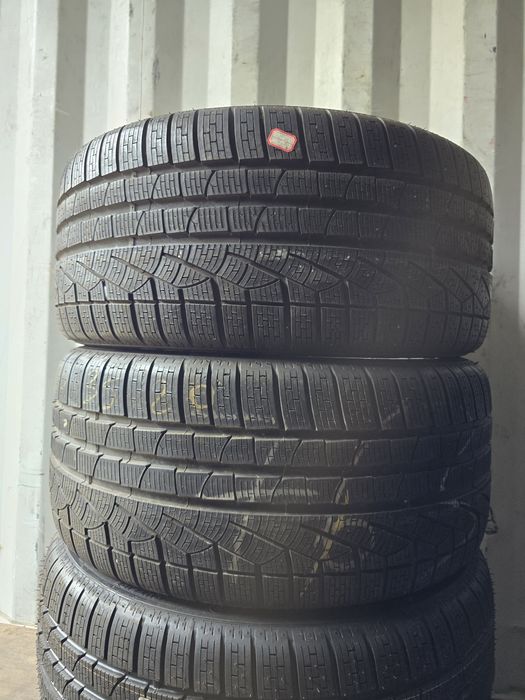 Set 245 40 20  275 35 20 pirelli NOI