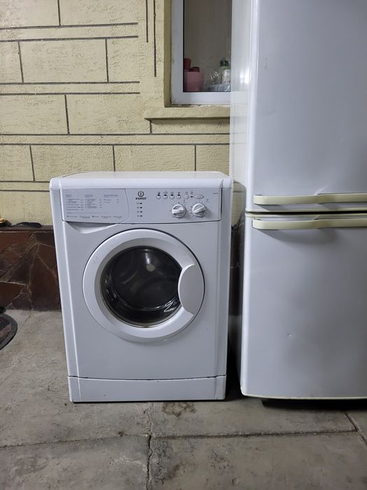 Стиральная машина автомат Индезит