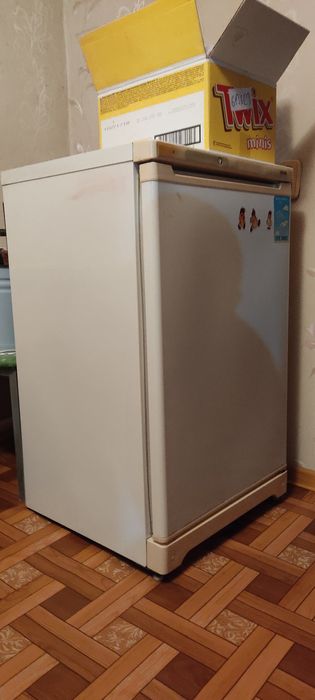 Продам морозильную камеру