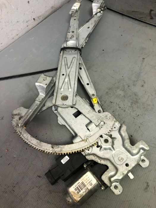 Macara cu motoras stanga fata opel meriva