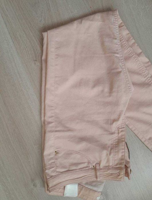 Розови и червени  дънки