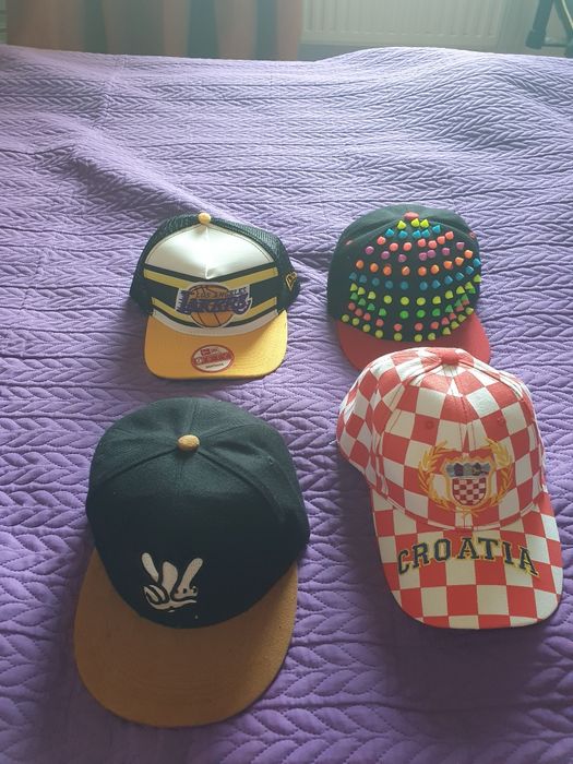 Vand 4 sepci ca noi.