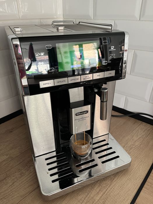 Aparat de facut cafea delonghi primadonna exclusiv