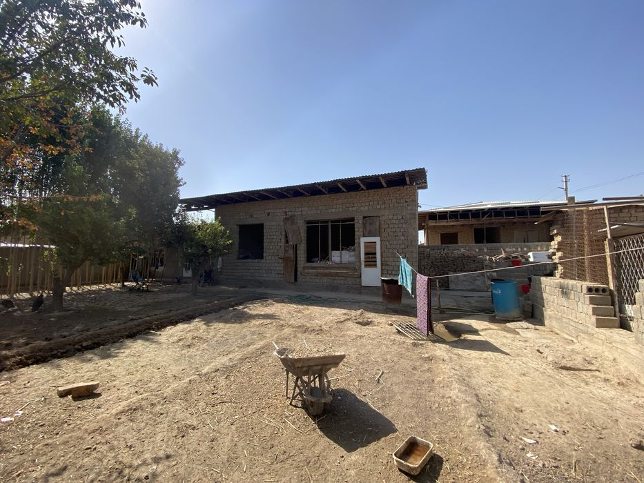 Nazarbek to’qimachi uy sotiladi