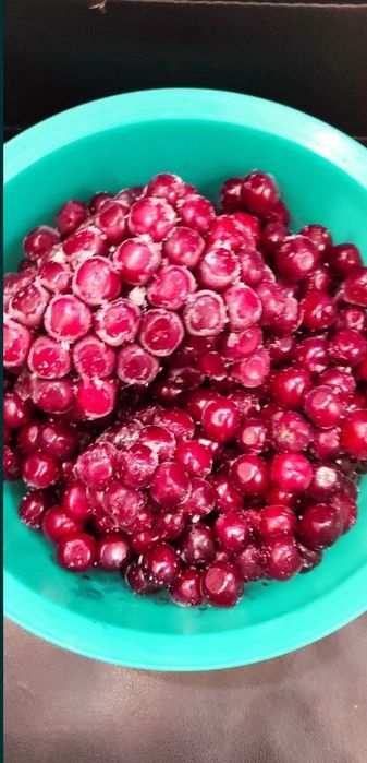 Вишня замороженная