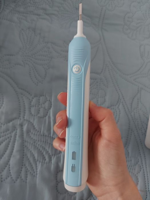 Periuta electrica Oral-B PRO 500 Cross Action