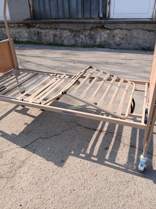 Болнично легло..