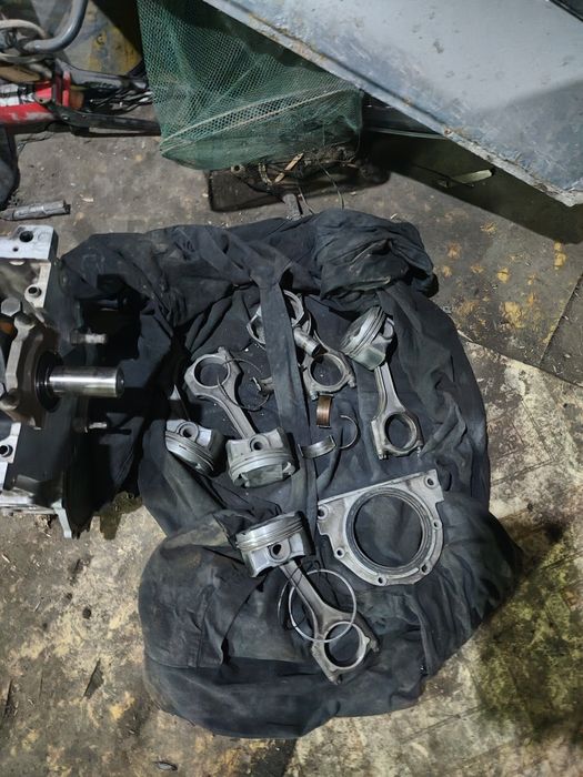 Блок двигателя BMW м52б2.8