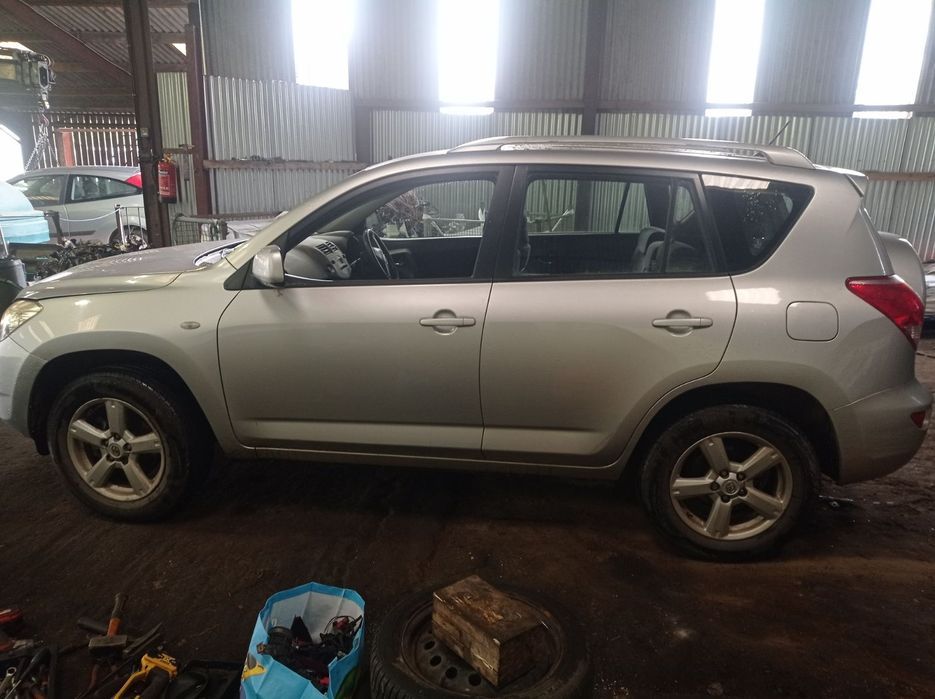 Toyota Rav4 2.0 VVTI 150 kc 2008 г