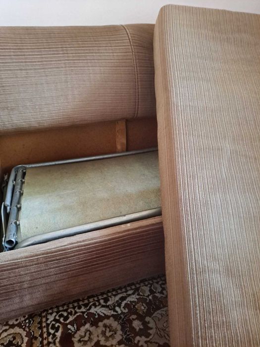 Разтегателен диван с механизъм за единично легло + бонус