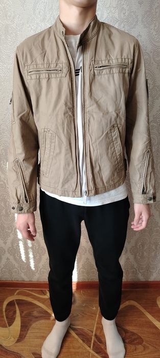 Куртка джинсовая