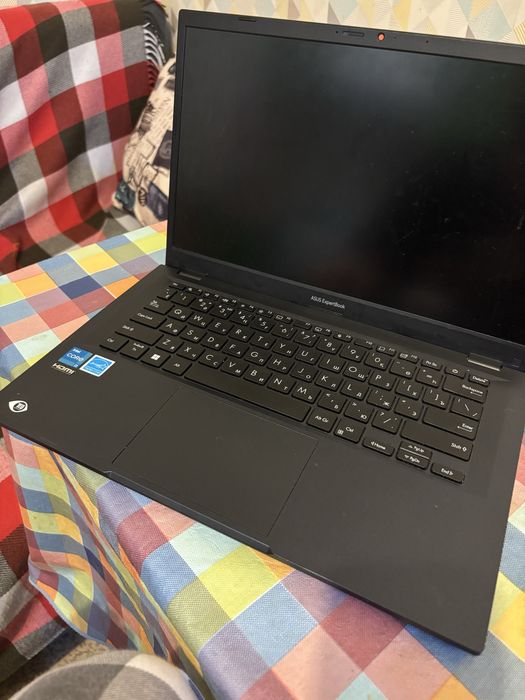 Продам Ноутбук asus в очень отличном состоянии