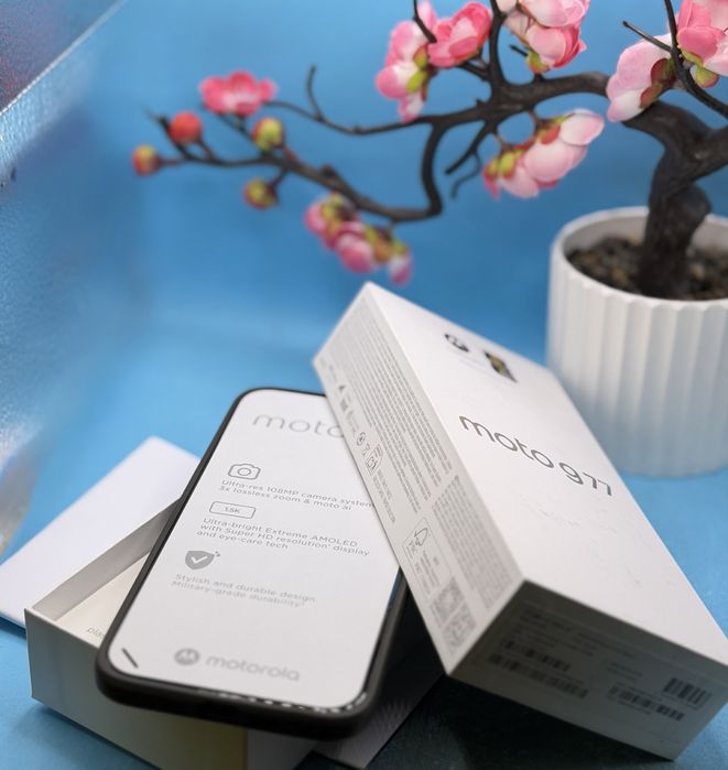 НОВ!!! Motorola G77, 256GB, 8GB RAM, 5G, Black Olive