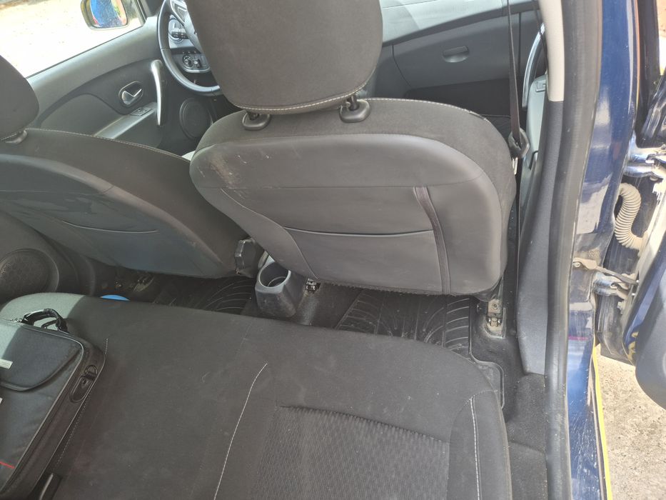 Продавам Dacia Sandero