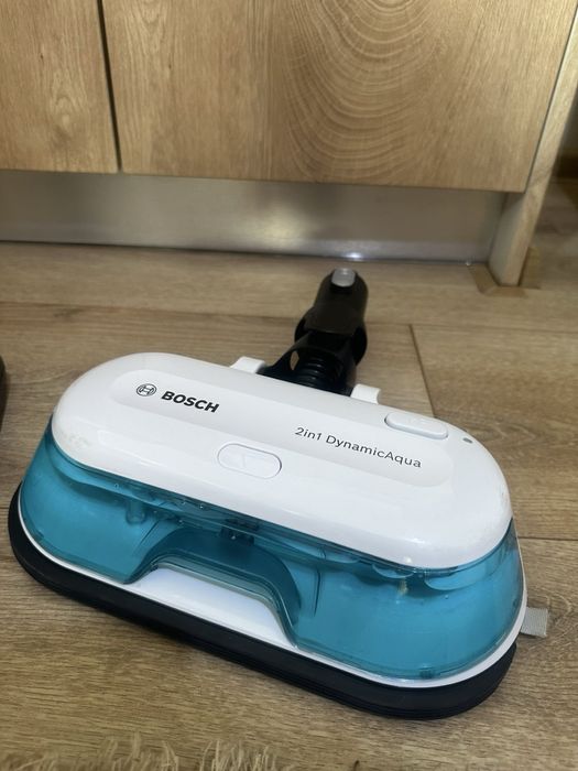 Вертикална Прахосмукачка Bosch Unlimited Aqua 7