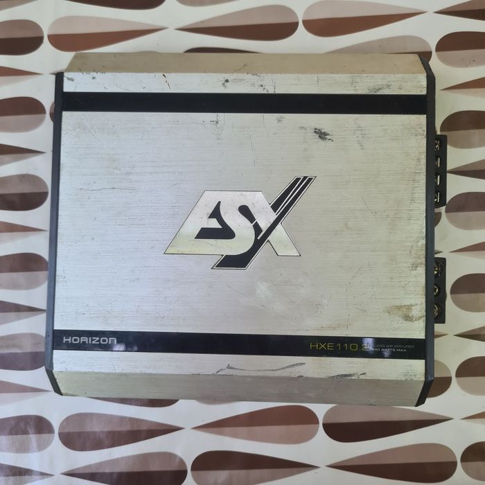 Subwoofer, stații auto,casetofoane, boxe și cabluri groase  și siguranțe