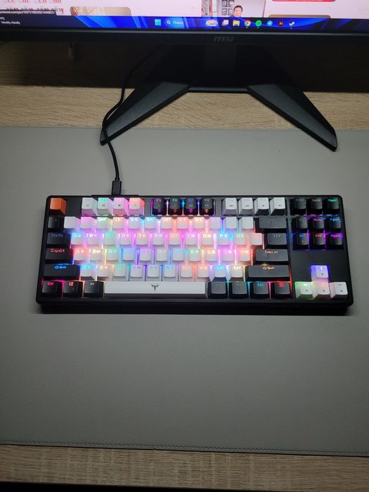 Продам игровую клавиатуру