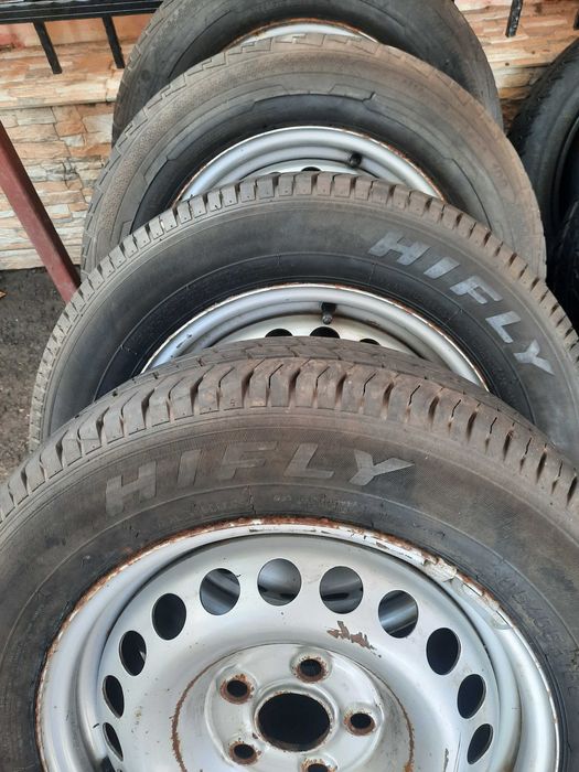 Anvelope cu genți t5