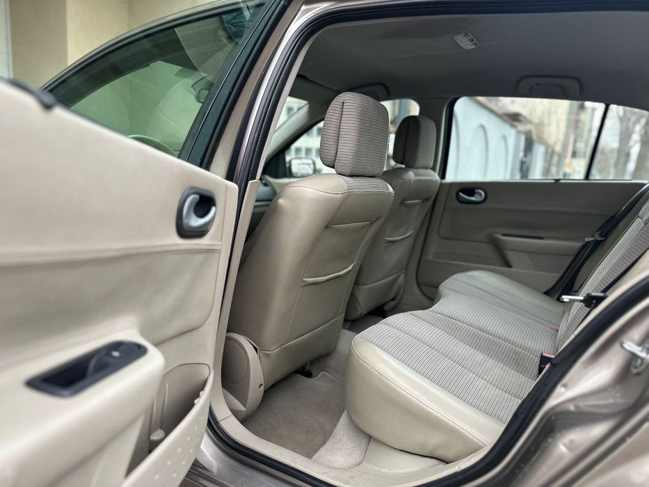 Renault Megane PRESTIGE 2009

*** 125. 0 0 0