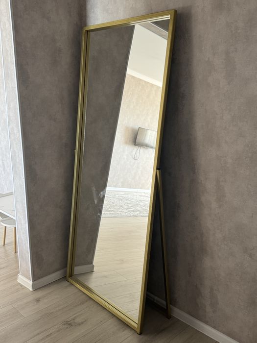 Продам зеркало напольное