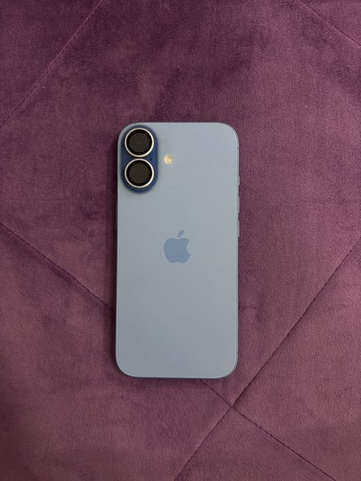 iPhone 17 новый с док
