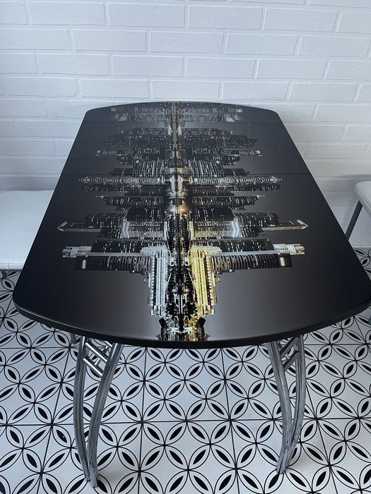 Продам кухонный стол