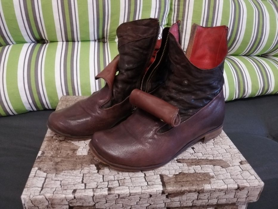 Vând ghete mărimea 38 Designer Angela Vasiliu