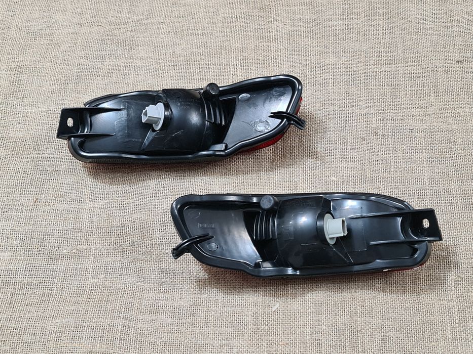 RX330. Фонари в задний бампер