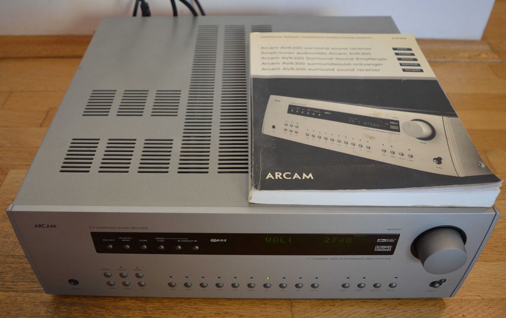7 канален ресийвър ARCAM AVR 300-За ремонт или Части