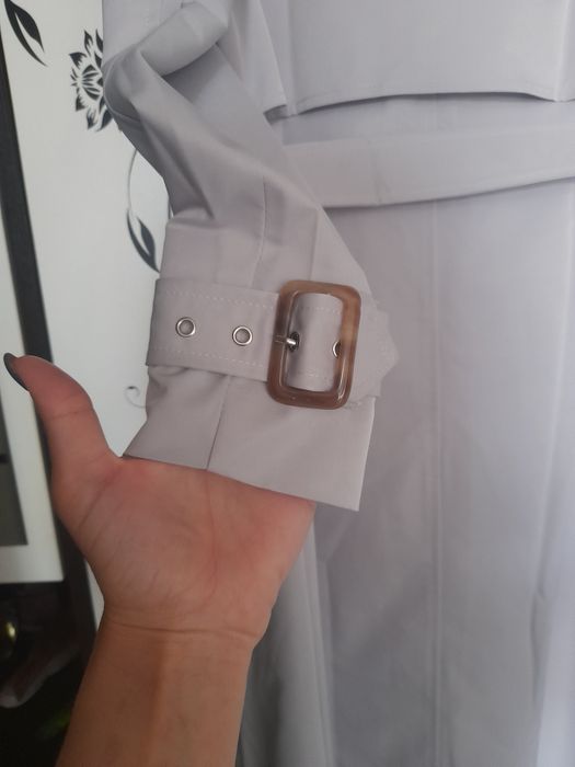 Тренч на стройную девушку