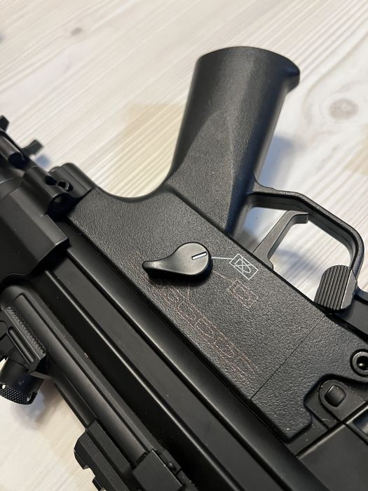 Arma Airsoft CYMA Plat. MP5 CM.041G upgraded version de vanzare