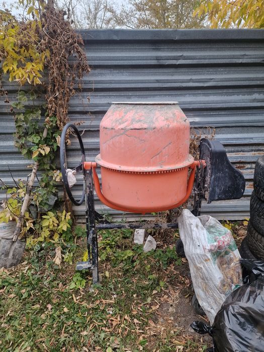 Продам бетономишалку