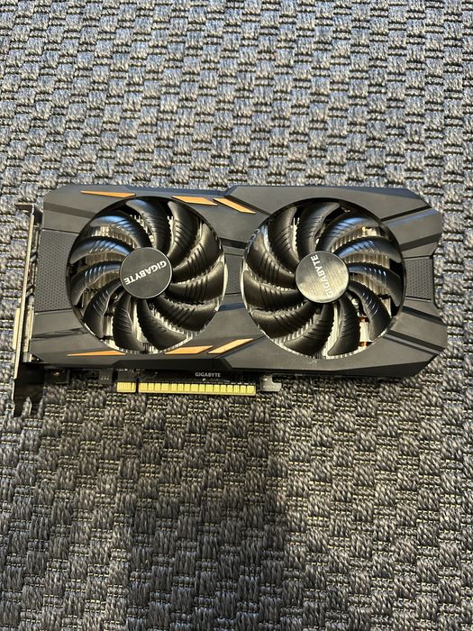 Nvidia GTX 1050TI 4GB.
