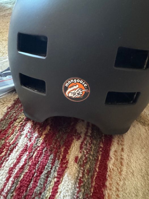 Mongoose каска за колело/BMX/ ролери/тротинетка/ скейтборд/ кънки