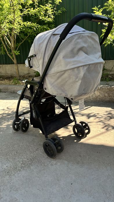 Коляска. Прогулочная коляска. Коляска для малышей