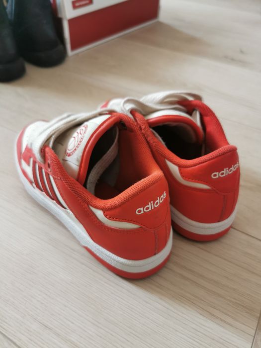 Teneai Adidas copii marimea 35+1/2