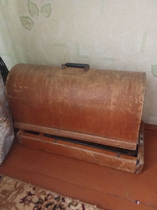 Швейная машинка рабочая
