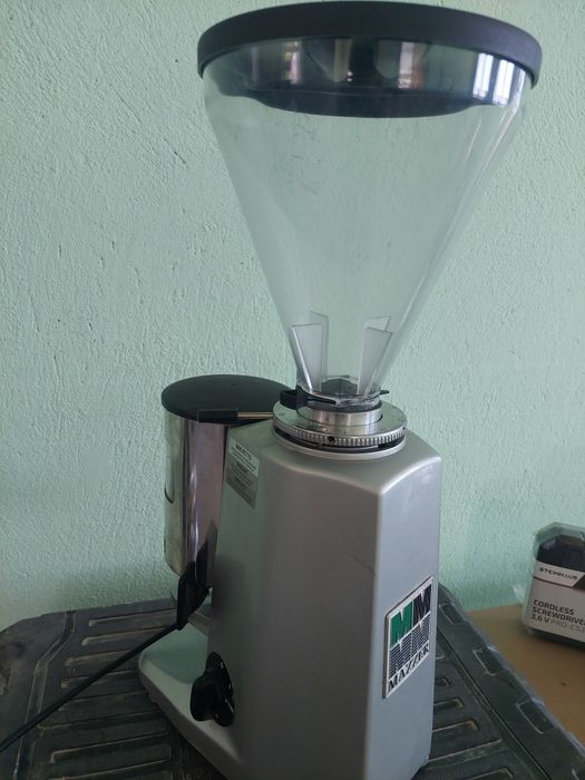 Продавам Кафе мелачка