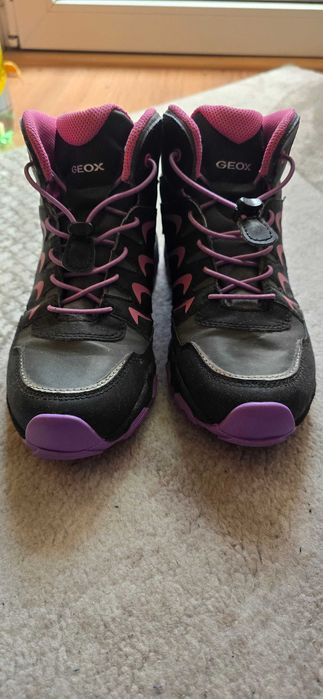 Дамски обувки GEOX 35номер