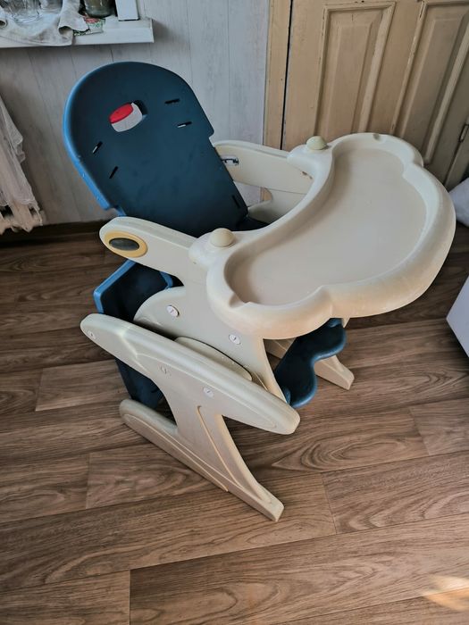 продам детский раскладной стол-стул Chicco