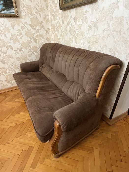 Продам диван раскладной и два кресла