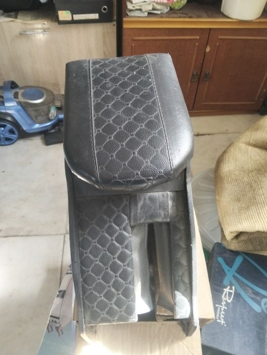 На ауди С4 стояла