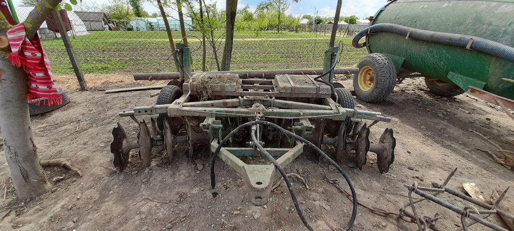 Disc tractor 445 și 550