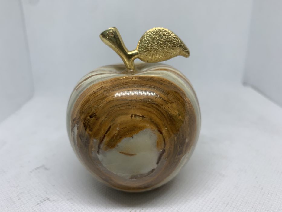 Яблоко из оникса