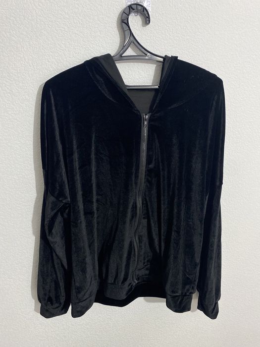 Верх спортивки женская с велюром.