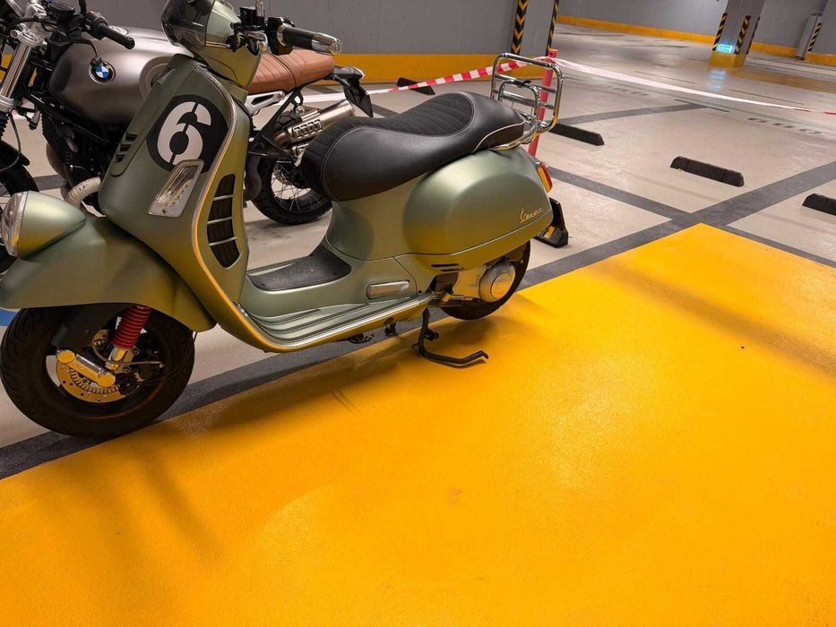 Vespa 300 Seigiorni Limited Edition