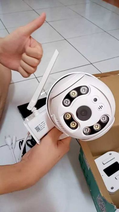 Камера спостерегена. Въртяща се външна камера за видеонаблюдение