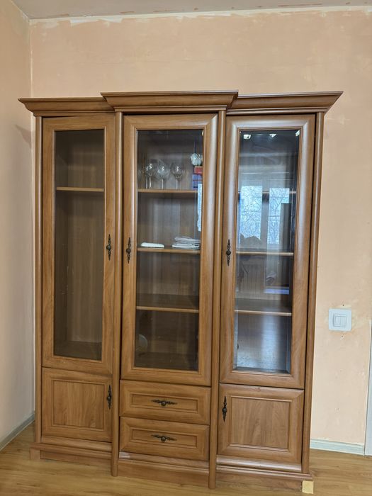 Шкаф сервант Польша