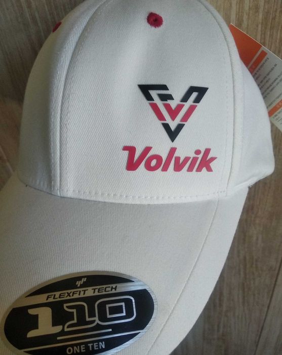 Кепка новая привезённая