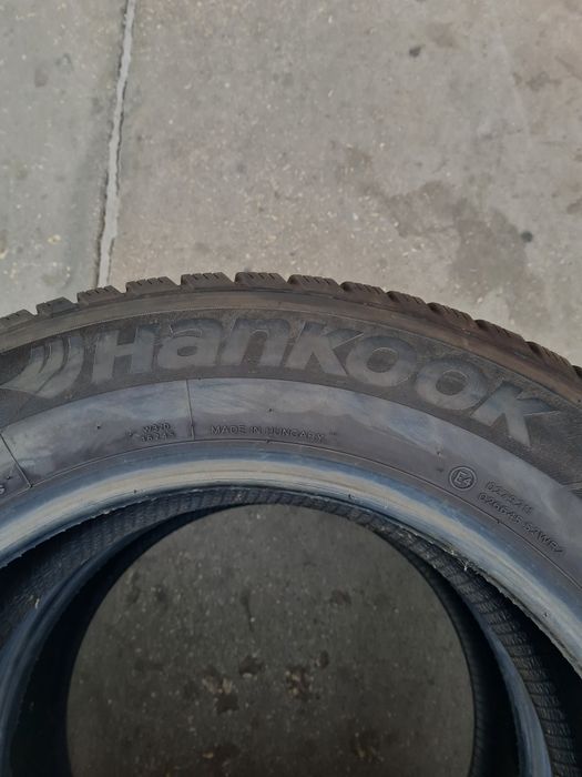 Зимни гуми 2 броя HANKOOK Winte Icept Evo2 225 60 R17